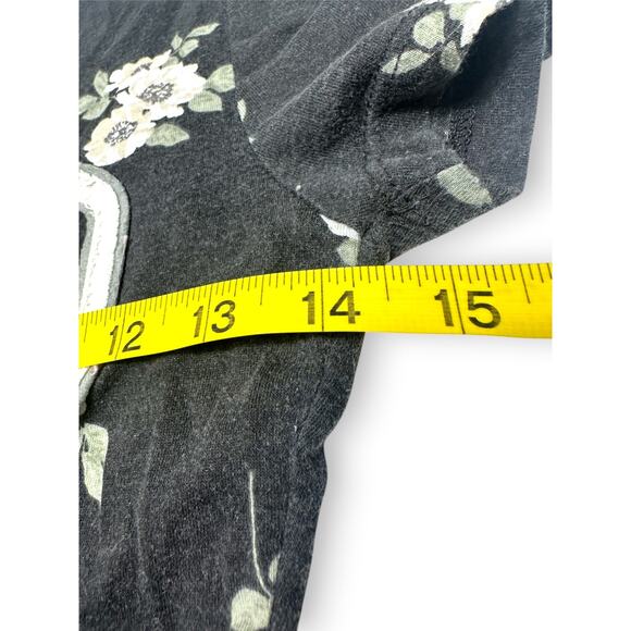Aeropostale Classic Crew Grey w/ Floral Print T shirt Size Xs - Picture 2 of 6